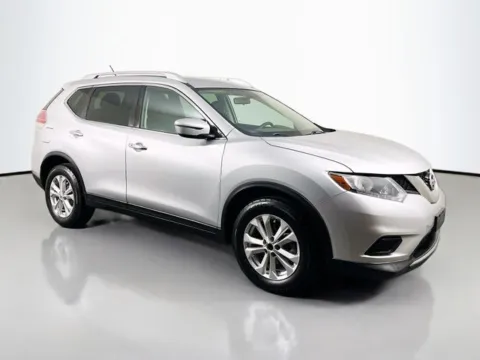 More photos of 2016 Nissan Rogue SV at Superior Motor Company, MD