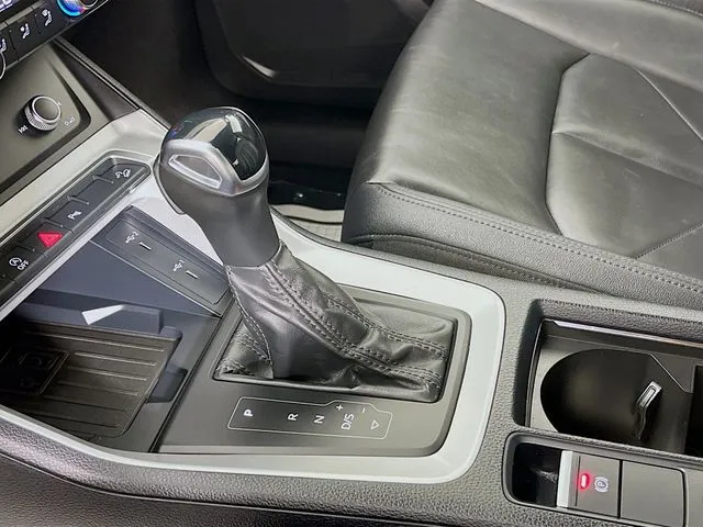 Audi Q3 photo 24