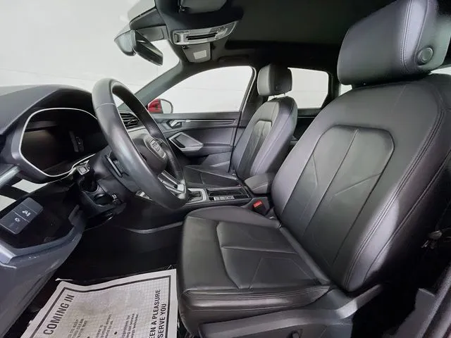 Audi Q3 photo 15