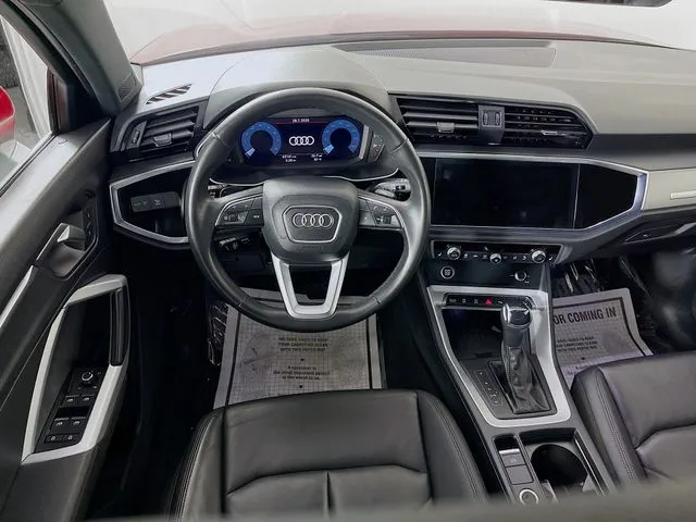 Audi Q3 photo 10