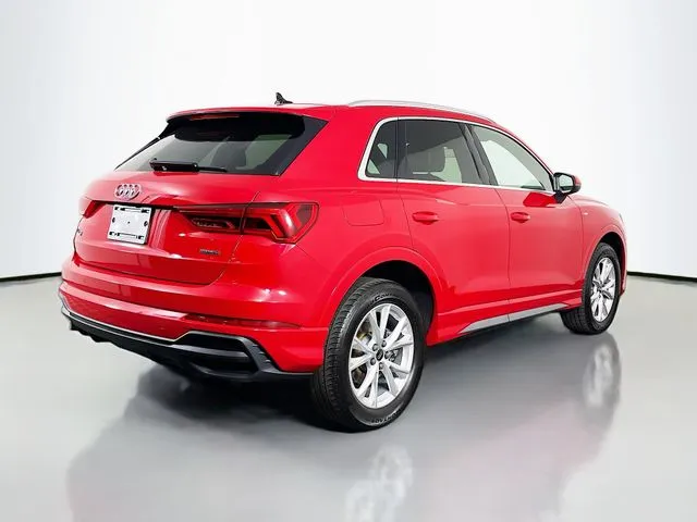 Audi Q3 photo 6
