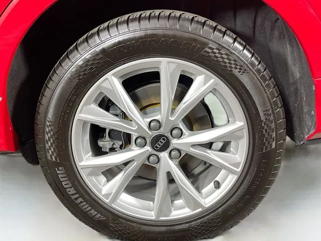 Audi Q3 photo 32