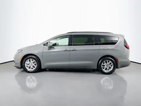 Photos of 2022 Chrysler Pacifica Touring L for sale in Bel Air, MD at Superior Motor Company