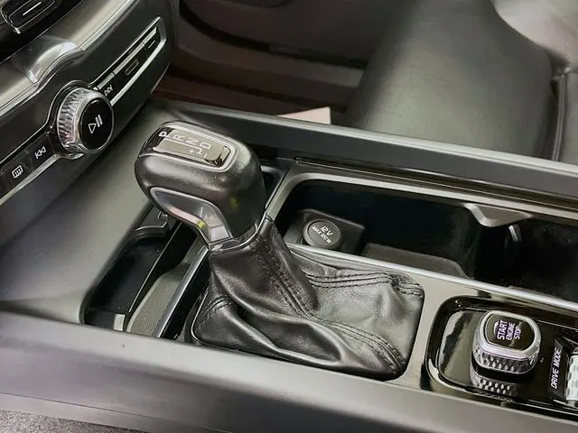 Volvo XC60 photo 24