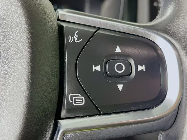 Volvo XC60 photo 12