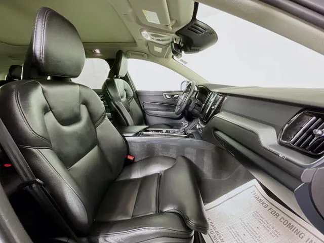 Volvo XC60 photo 17
