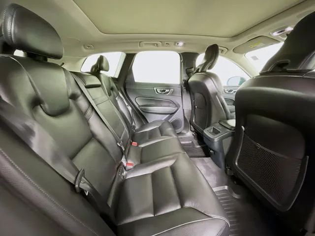 Volvo XC60 photo 19