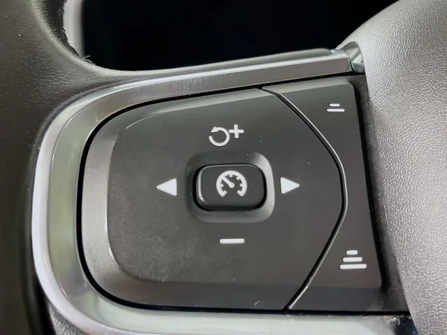 Volvo XC60 photo 11
