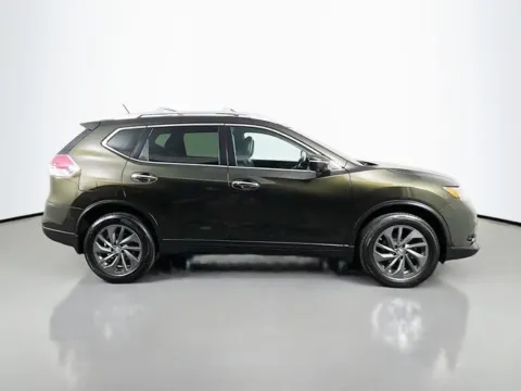More photos of 2014 Nissan Rogue SL at Superior Motor Company, MD