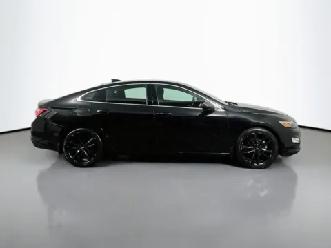 More photos of 2021 Chevrolet Malibu LT at Superior Motor Company, MD