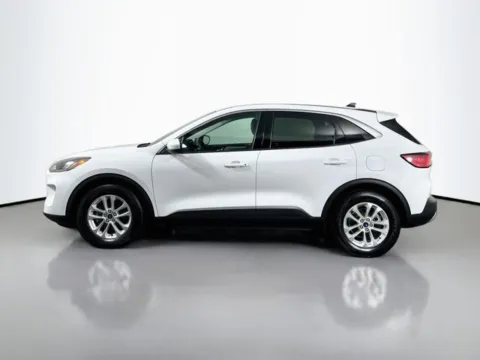 Photos of 2021 Ford Escape SE for sale in Bel Air, MD at Superior Motor Company