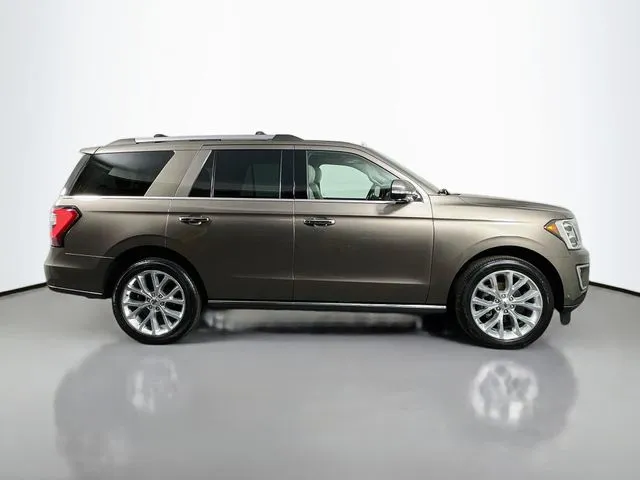 Ford Expedition photo 5