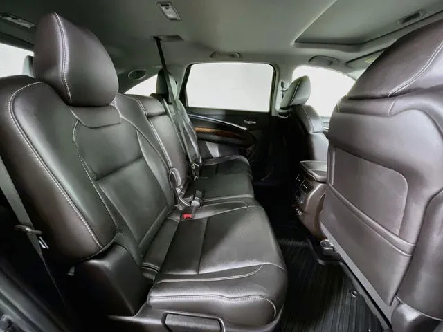 Acura MDX photo 19