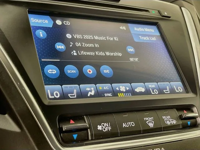 Acura MDX photo 24
