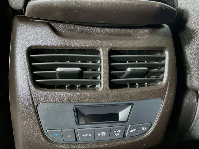 Acura MDX photo 30