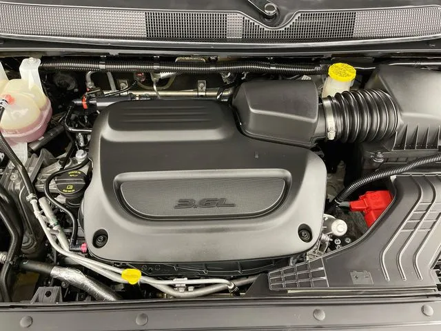 Chrysler Pacifica photo 31