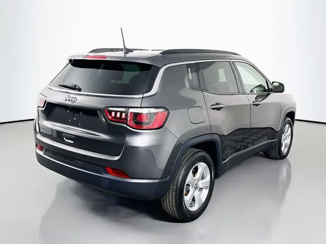 Jeep Compass photo 6