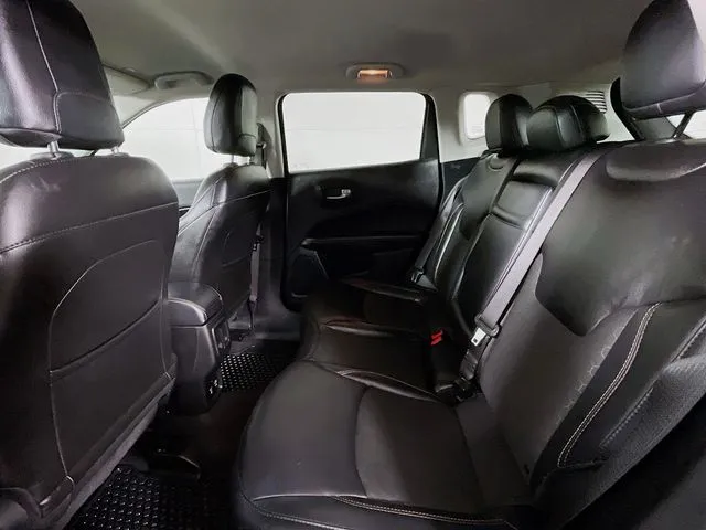 Jeep Compass photo 26