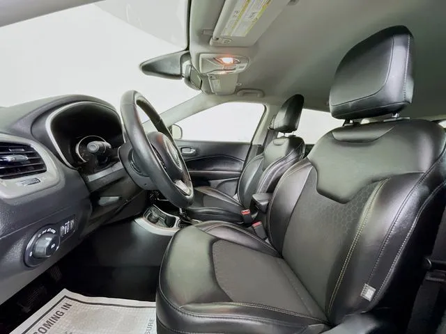 Jeep Compass photo 15