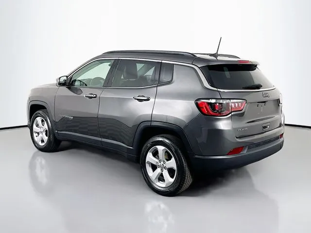 Jeep Compass photo 3