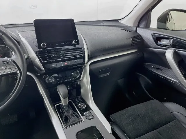 Mitsubishi Eclipse Cross photo 13