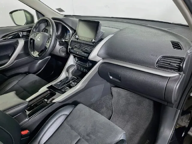 Mitsubishi Eclipse Cross photo 14