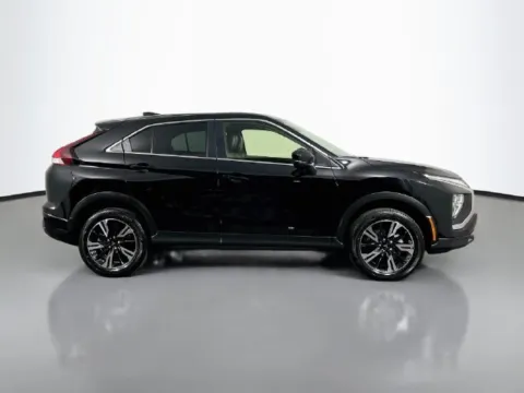 More photos of 2026 Mitsubishi Eclipse Cross SE at Superior Motor Company, MD