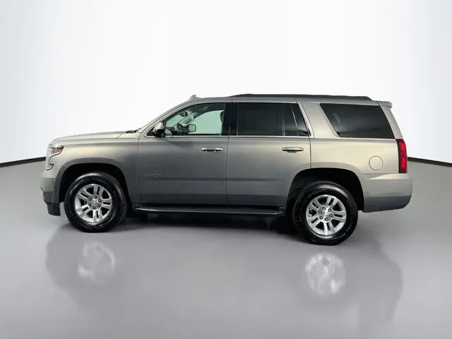 Chevrolet Tahoe photo 2