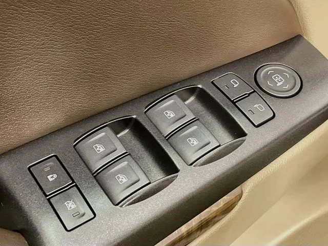 Chevrolet Tahoe photo 28