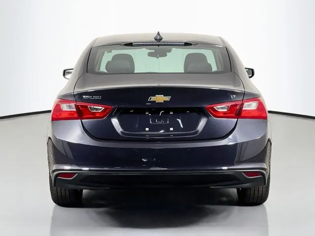 Chevrolet Malibu photo 8