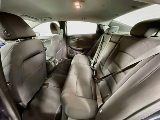 Chevrolet Malibu photo 18