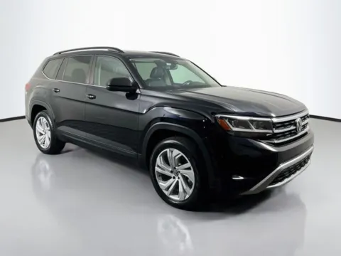 More photos of 2021 Volkswagen Atlas 3.6L V6 SE w/Technology at Superior Motor Company, MD