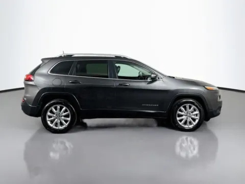 More photos of 2017 Jeep Cherokee Limited at Superior Motor Company, MD