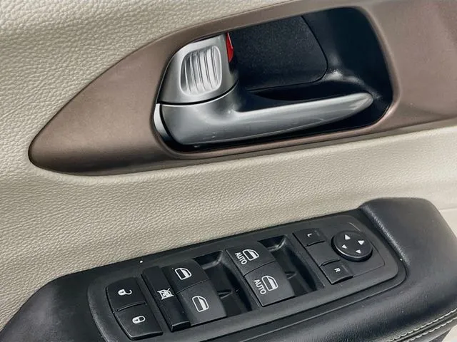 Chrysler Voyager photo 28