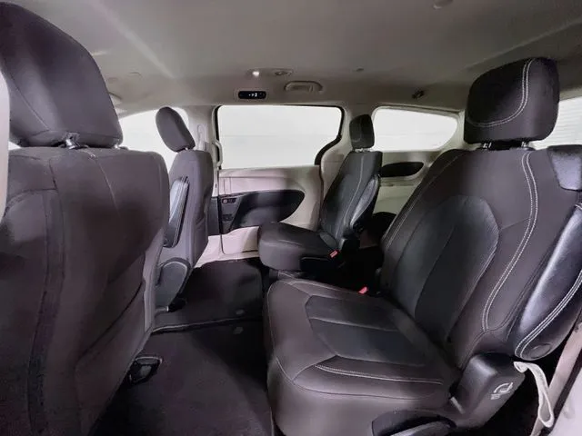 Chrysler Voyager photo 18