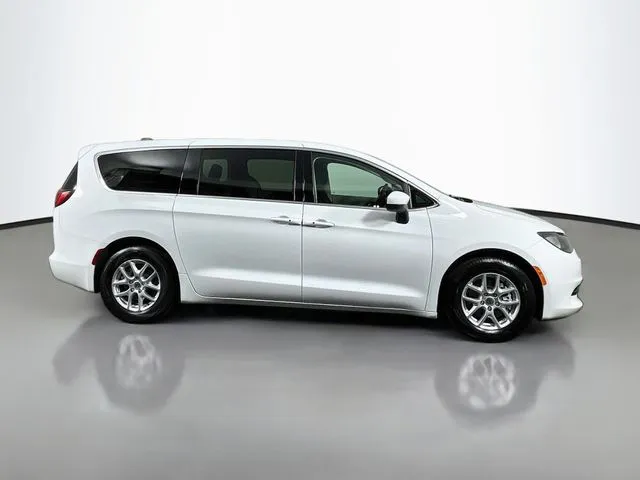 Chrysler Voyager photo 5