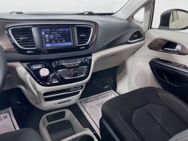 Chrysler Voyager photo 13
