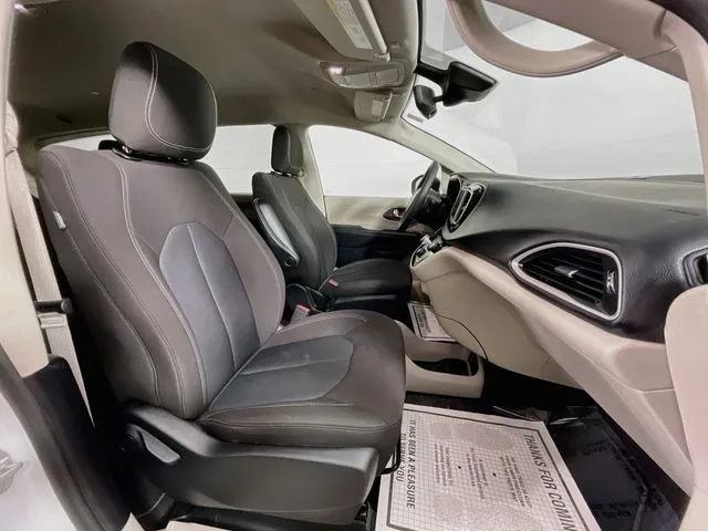 Chrysler Voyager photo 17