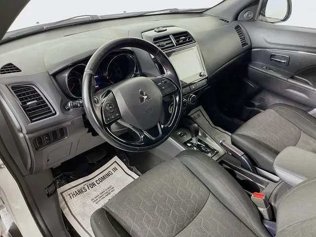 Mitsubishi Outlander Sport photo 9