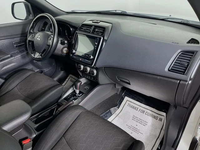 Mitsubishi Outlander Sport photo 14