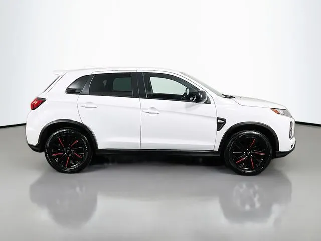 Mitsubishi Outlander Sport photo 5