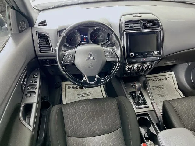 Mitsubishi Outlander Sport photo 10
