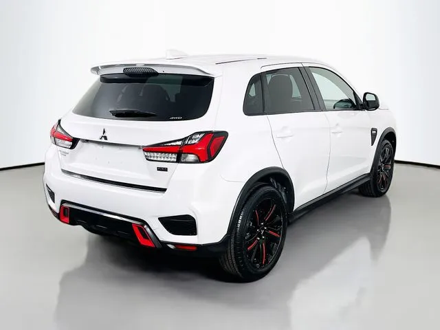 Mitsubishi Outlander Sport photo 6