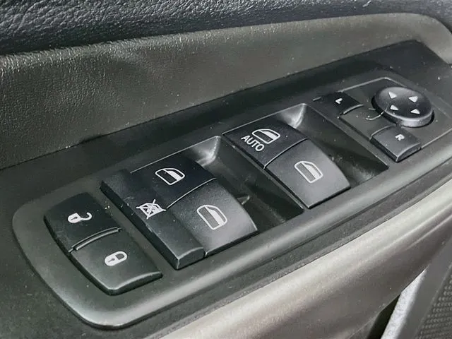 Jeep Cherokee photo 27