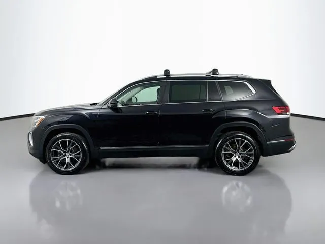 Volkswagen Atlas photo 2