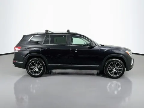 More photos of 2024 Volkswagen Atlas 2.0T SEL at Superior Motor Company, MD