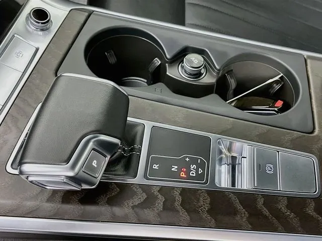 Audi A6 photo 24