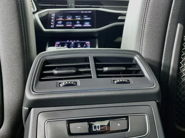 Audi A6 photo 29