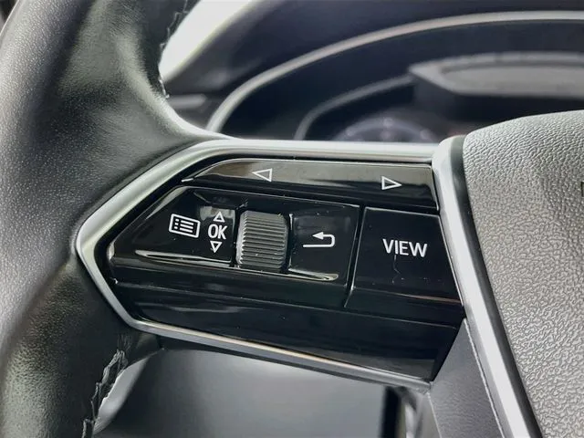 Audi A6 photo 11
