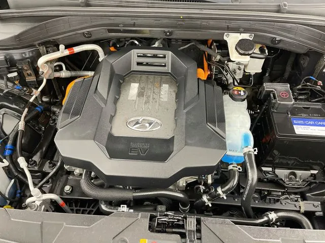 Hyundai Ioniq photo 32